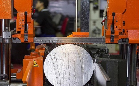 为什么进料速度过大会成为硬质合金带锯条折断的原因? 为什么进料速度过大会成为硬质合金带锯条折断的原因?